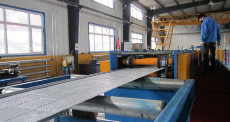 Máquina de hacer paneles de techo para decoración de paredes de 42kw