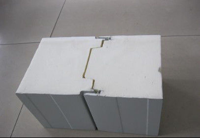 Máquina de paneles de sándwich de poliuretano PU de 38kw para refrigeradores