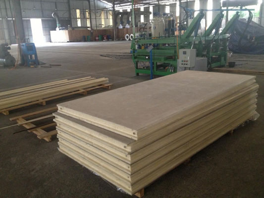 Pu espuma 20min/Pcs máquina de paneles SIP de construcción rápida de la casa