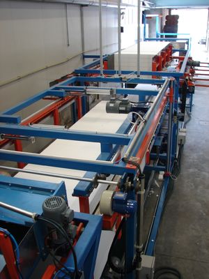 Máquina de corte continuo de paneles de EPS de 24 kW 0,4 M/min