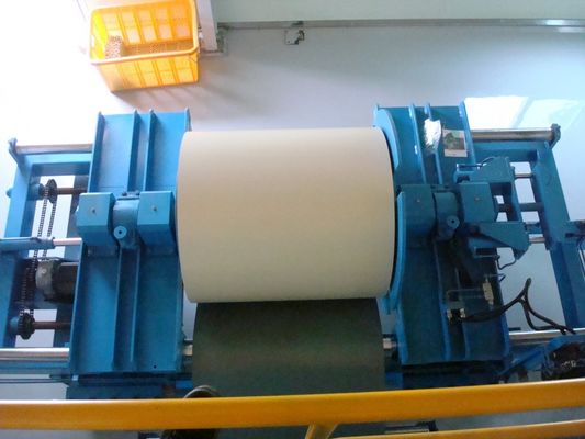 Línea de paneles de sandwich de EPS hidráulico de descolador de bobina de acero