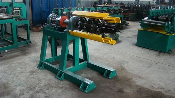 PLC 10m/min Maquina para formar paneles de pared de camiones con tranvía