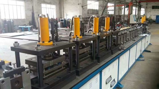 Máquina de moldeado de paredes secas