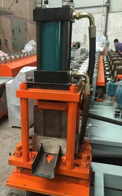 Máquina de moldear tramos para paredes de yeso