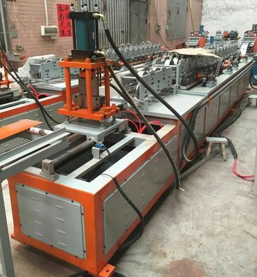 Máquina de moldear tramos para paredes de yeso